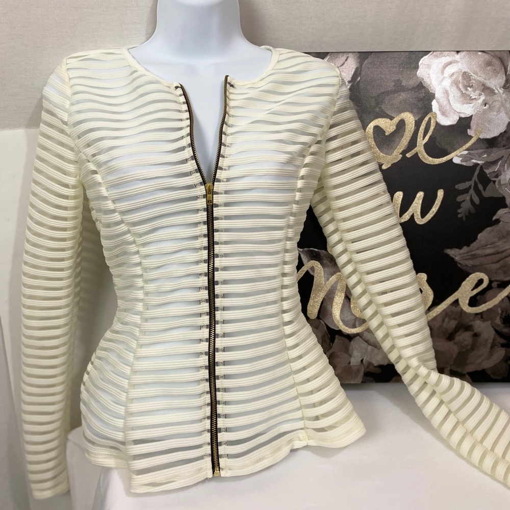 🆕 Ivory Mesh Jacket - Picture 2 of 2